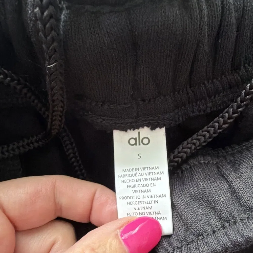ALO Yoga new tags